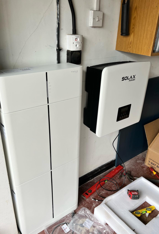 SolaX inverter and storage equipment